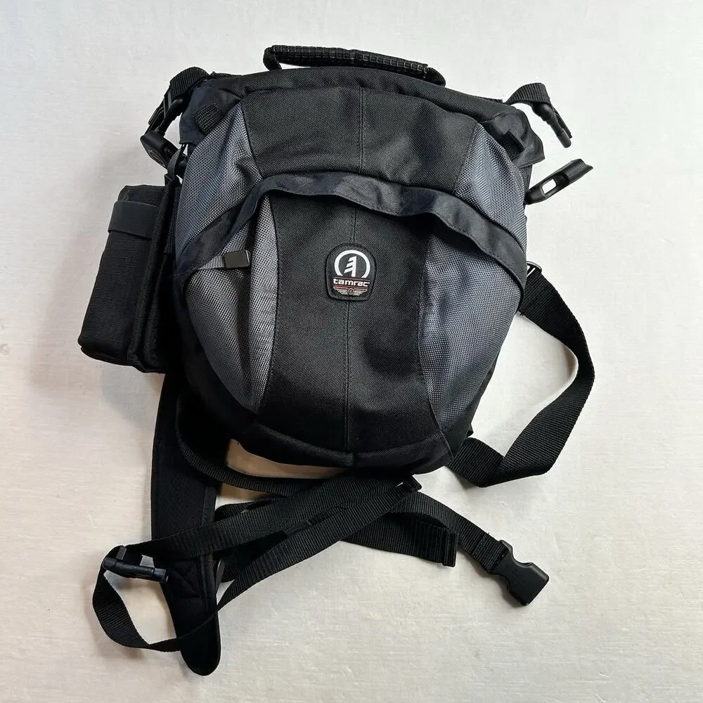 Tamrac 5768 Velocity 8X Sling Pack Camera Case, Black/Gray, 12.25X6X13.5